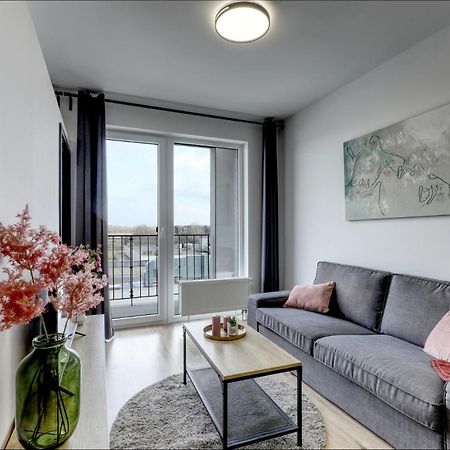 Star Cozy Apartment In A Modern Neighborhood Bratislava Esterno foto