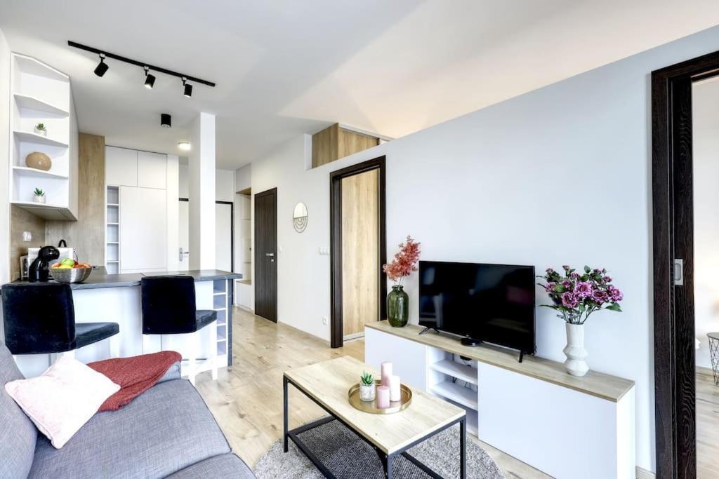 Star Cozy Apartment In A Modern Neighborhood Bratislava Esterno foto