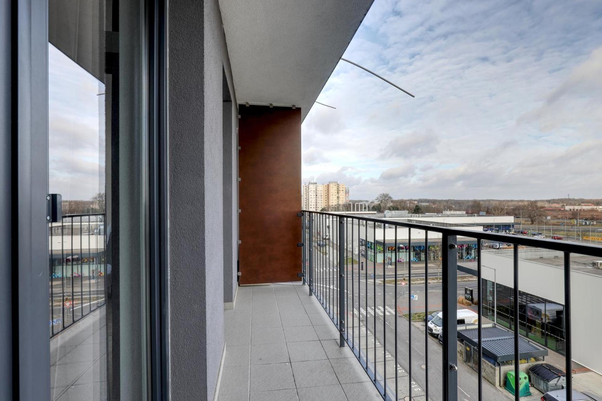 Star Cozy Apartment In A Modern Neighborhood Bratislava Esterno foto